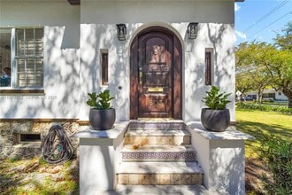 Building Photo - 603 Minorca Ave