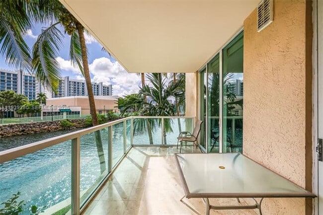 Building Photo - 3330 NE 190th St