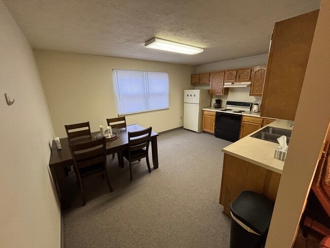 Building Photo - 1110 Madison Ave