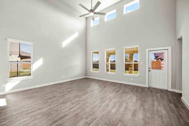 Building Photo - 32407 Hamilton Crest Dr