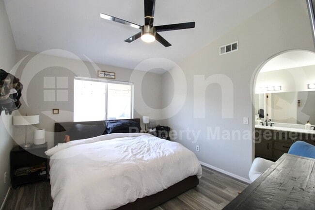 Building Photo - 6335 E Brown Rd