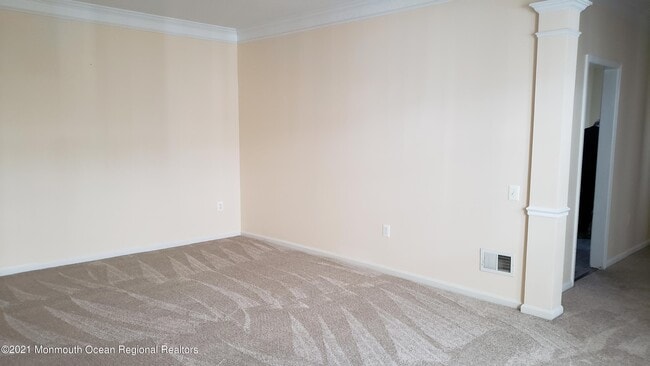 Building Photo - 388 Harrier Dr