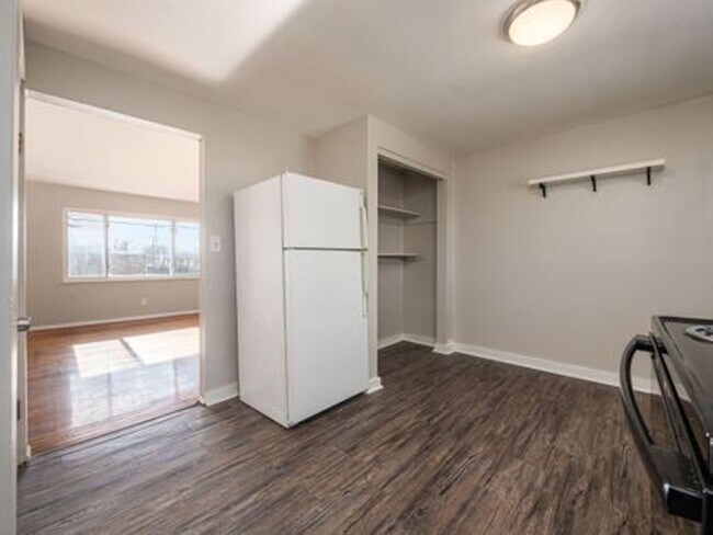 Building Photo - 780 Moon Rd