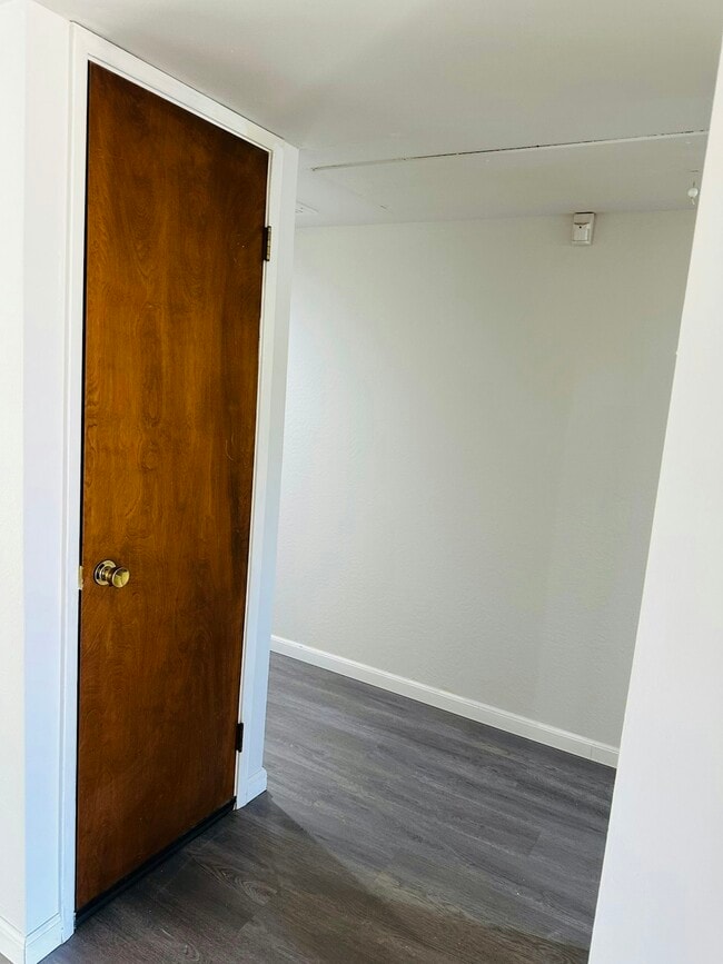 Building Photo - 4040 Marlow Ct