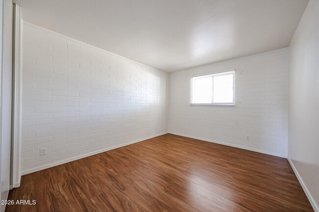 Building Photo - 2226 W Heatherbrae Dr