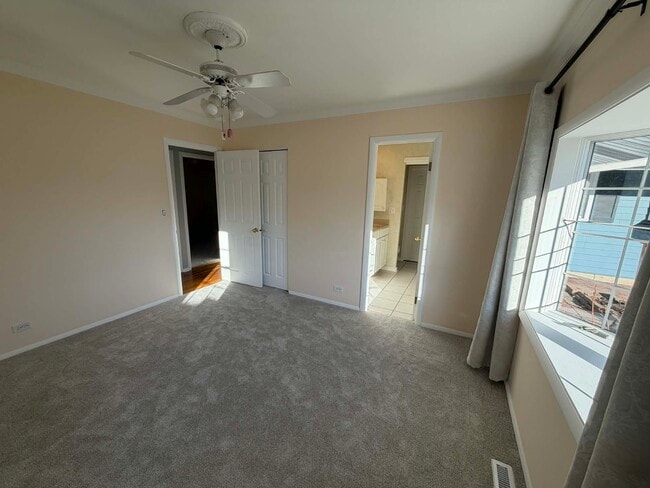 Building Photo - 1730 N Ridge Ave