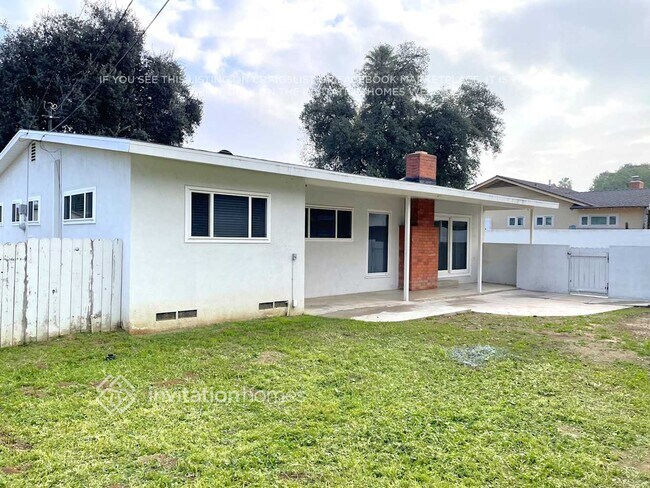 Building Photo - 2882 David St