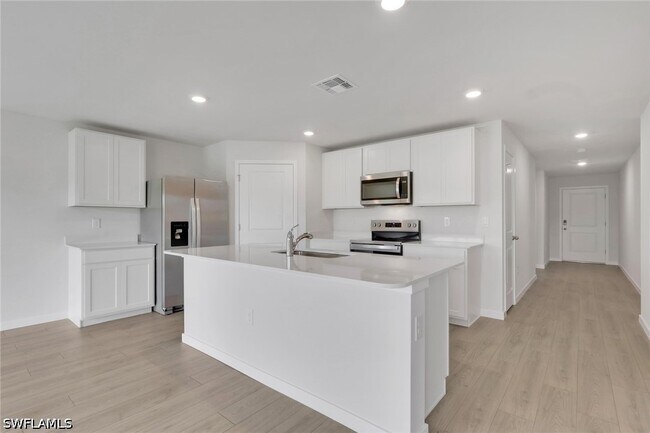 Building Photo - 532 Ilaria Ct