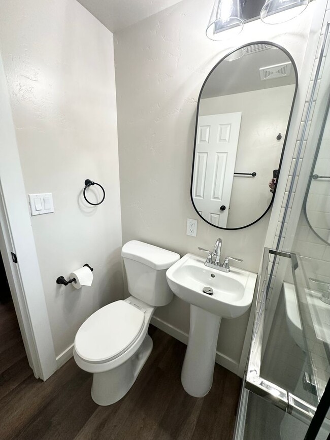 Building Photo - Rent with confidence! Across the street from College of Idaho!