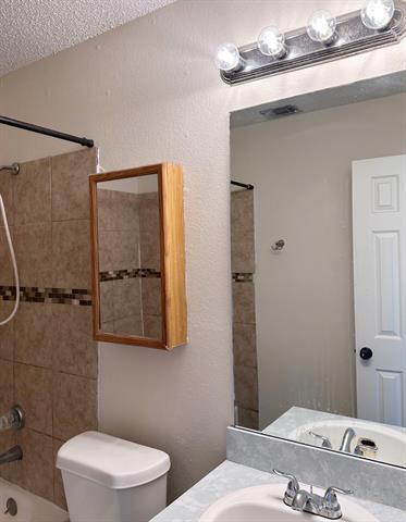Building Photo - 912 Fairbanks Cir