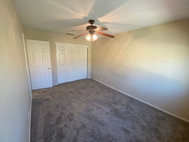 Building Photo - 2640 Ohio Ct