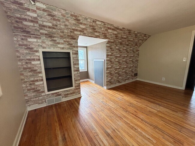 Building Photo - 4520 Lafayette Ave