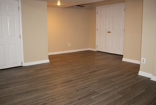 Building Photo - 3 Bedroom Townhouse in Stewartstown