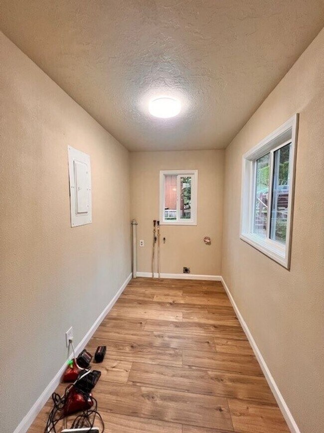 Building Photo - 2167