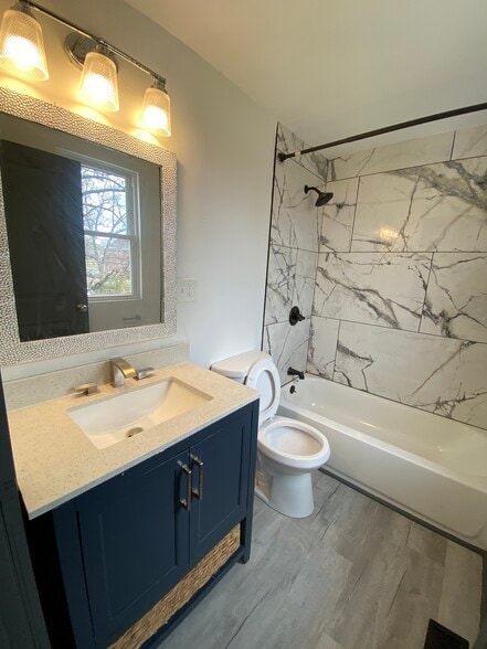 Building Photo - 1275 E Kossuth St