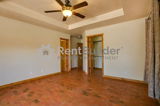 Building Photo - CALL US TODAY AT (505) 808-6467 TO SCHEDUL...