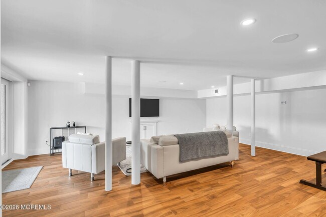 Building Photo - 102 Inlet Terrace