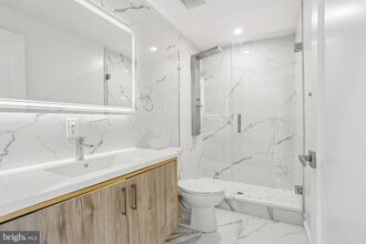 Building Photo - 1201 Vine St