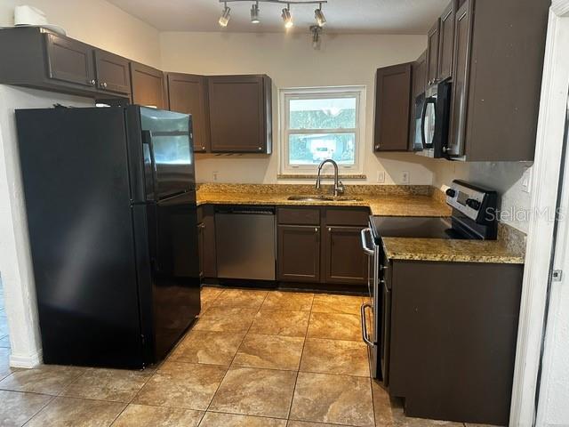 Building Photo - 156 Pinecrest Dr