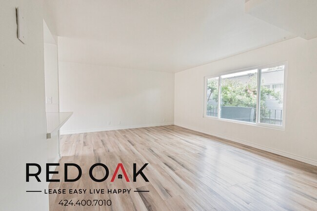 Building Photo - 10535 Lindley Ave