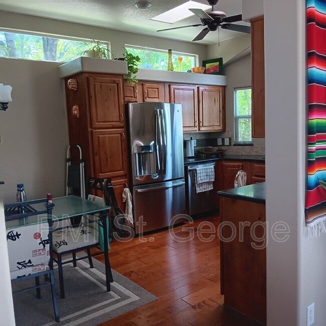 Building Photo - 55 Cinder St