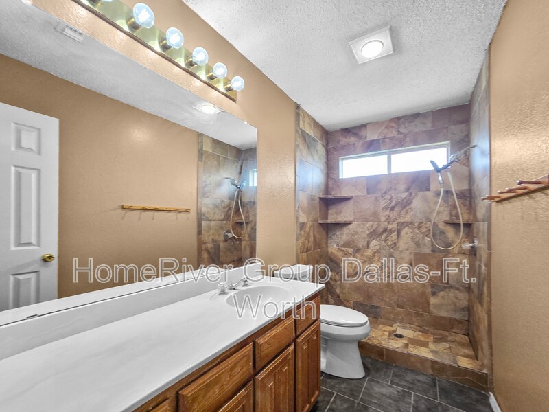 Building Photo - 7404 Crosswicks Cir
