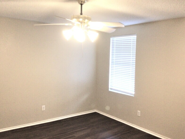 Building Photo - 3030 Dusty Ridge Dr