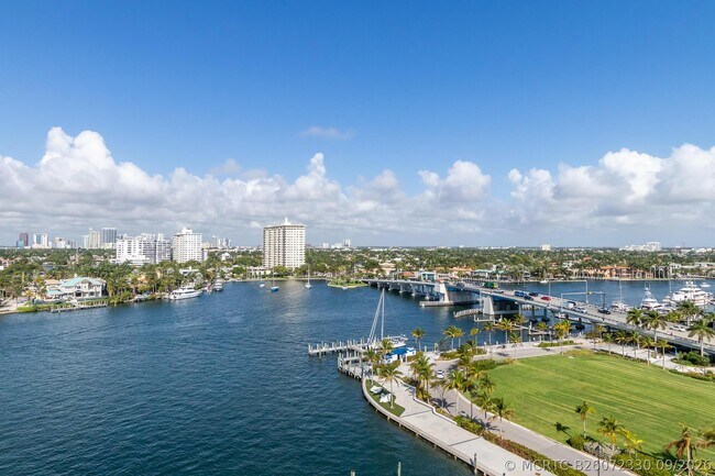 Building Photo - 1 Las Olas Cir