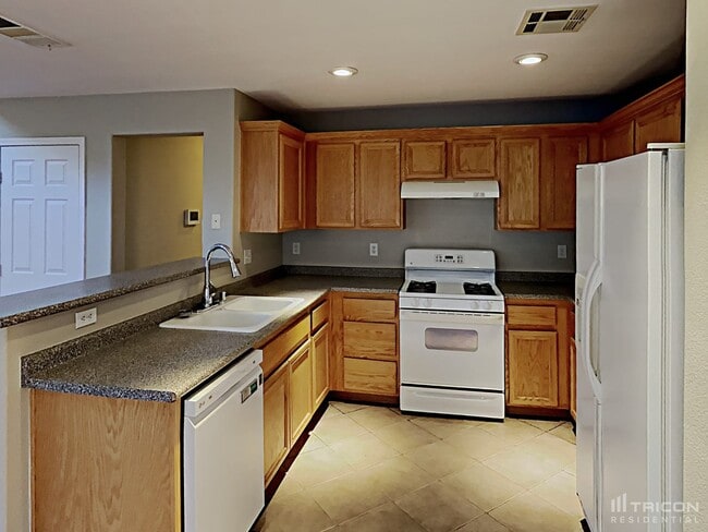 Building Photo - 11909 Fairfax Ridge St