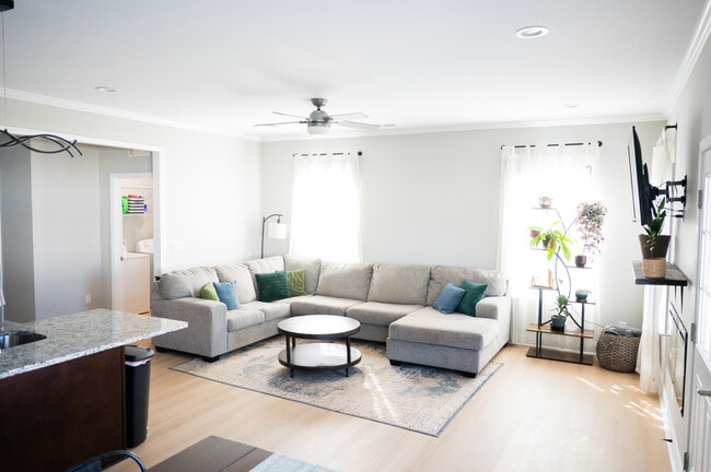 Building Photo - 2486 Griffith Rd