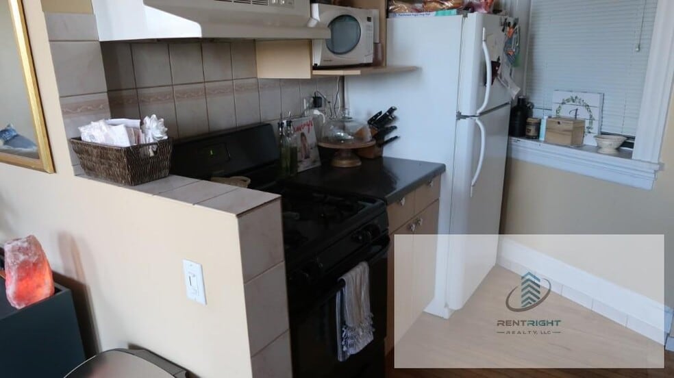 Building Photo - 1547 W Blackhawk St