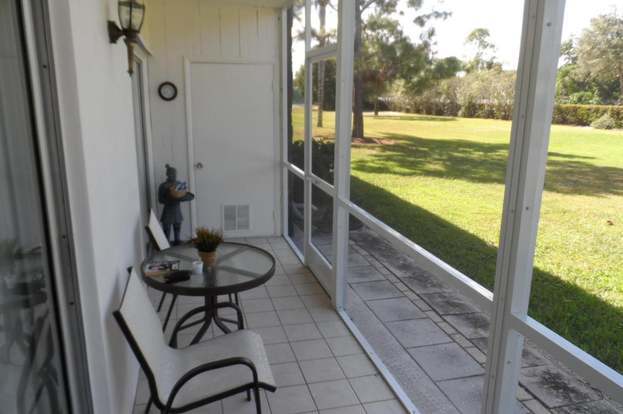 Building Photo - 18081 SE Country Club Dr