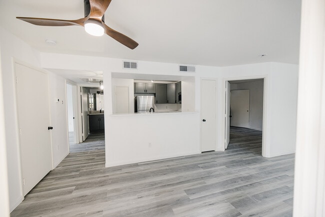 Building Photo - 2300 E Silverado Ranch Blvd