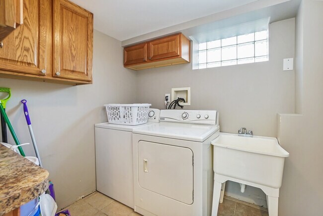 Building Photo - 5305 N Harlem Ave