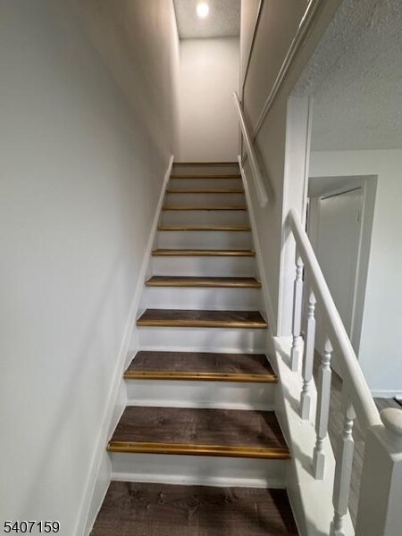 Building Photo - 81 N Day St