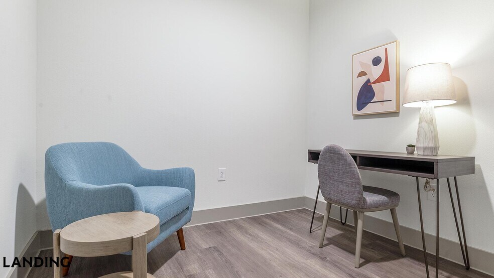 Building Photo - 2995 Railside Lp