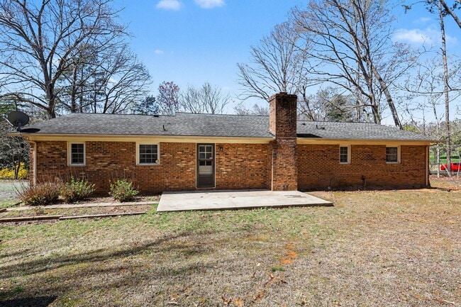 Building Photo - 755 Branch Water