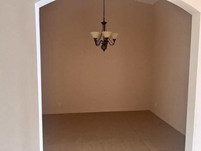 Building Photo - 2405 Windjammer Way