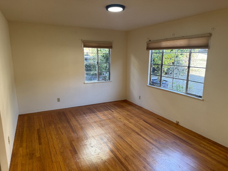 Building Photo - 1815 Spruce St