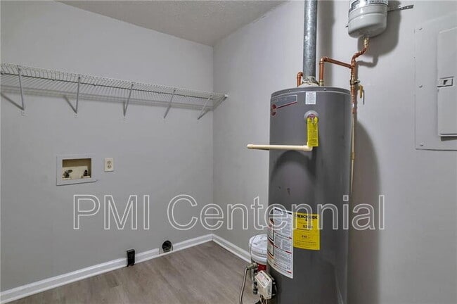 Building Photo - 484 Evergreen Dr
