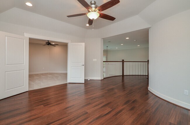 Building Photo - 5413 De Milo Dr