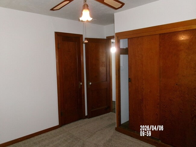 Building Photo - 2112 SW A Ave