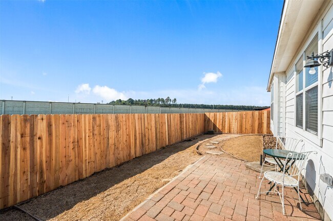 Building Photo - 8239 Nagy Hill St