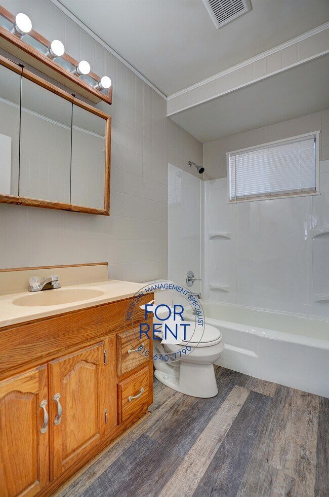 Building Photo - 3717 Larchmont St