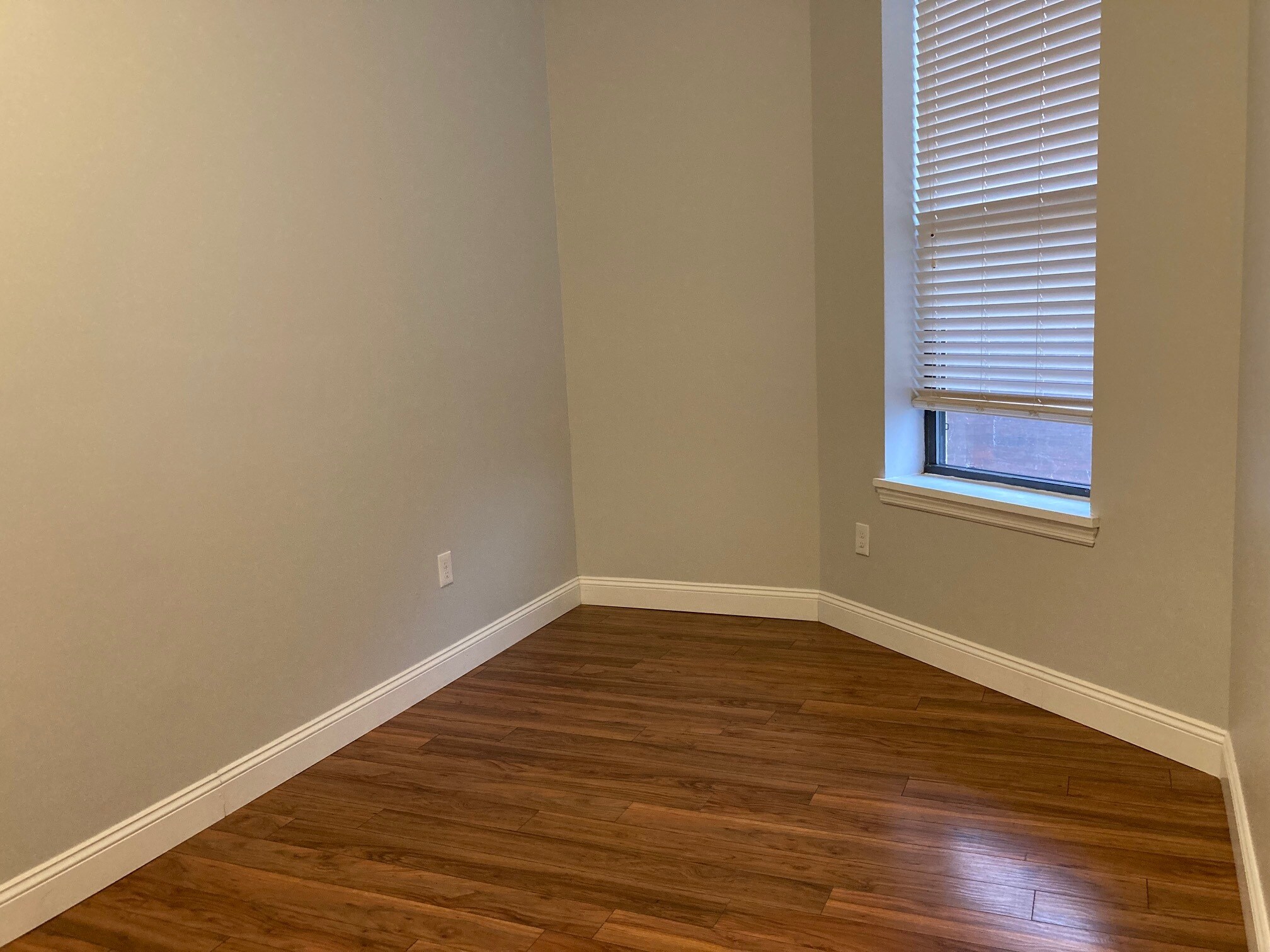 Building Photo - 1203 N W Ave