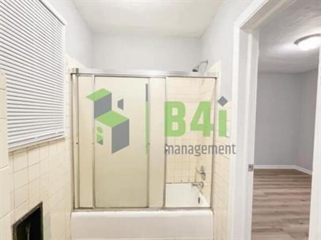 Building Photo - 355 Liberty Ave