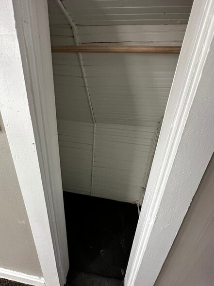 Building Photo - 212 N Fifth St.