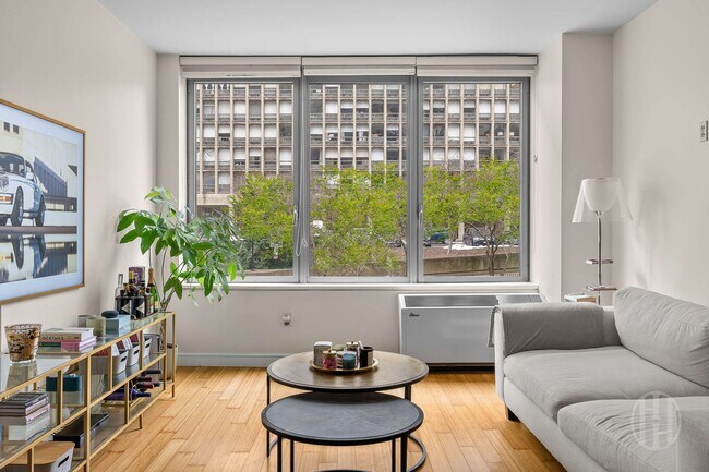 Building Photo - 303 E 33rd St