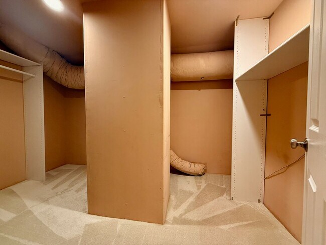 Building Photo - Gorgeous Spanish Trails 3BR House for lease!