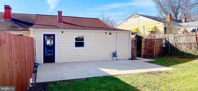 Building Photo - 7720 Penbrook Pl